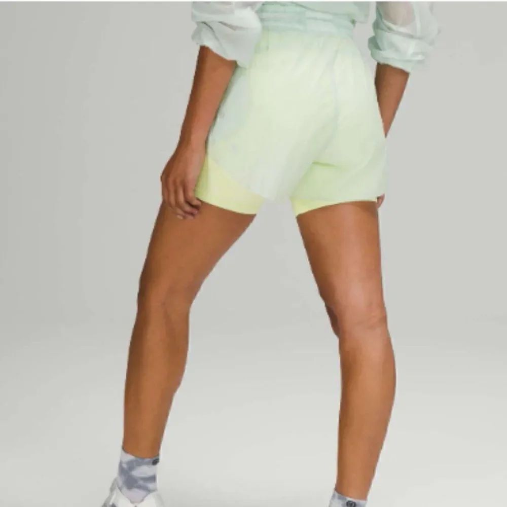 NWT Lululemon Step Out High Rise Short 3" - Picture 4 of 5